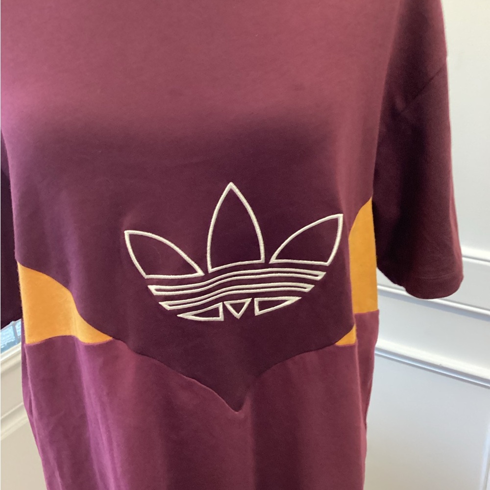 Adidas Burgundy and Gold Trefoil Logo T-Shirt - Picture 3 of 3
